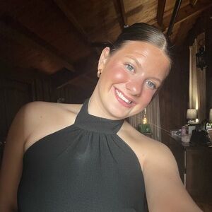 Meet your Posher, Kenzi